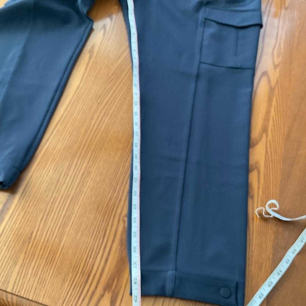 Athleta Navy Endless High Rise Cargo Pant. Navy Blue with zip front/rear pockets - Picture 10 of 13